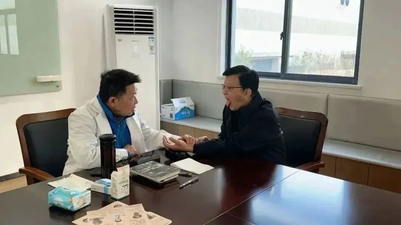 112428_228640_gsdt.jpg 112428_228640_gsdt.jpg