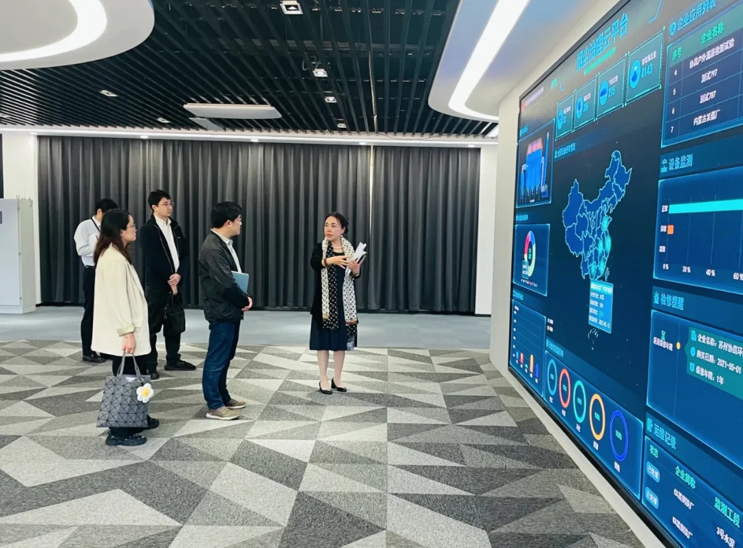 內(nèi)蒙古蘇州市社保中心副主任朱敏峰一行蒞臨我司開展政協(xié)提案工作調(diào)研